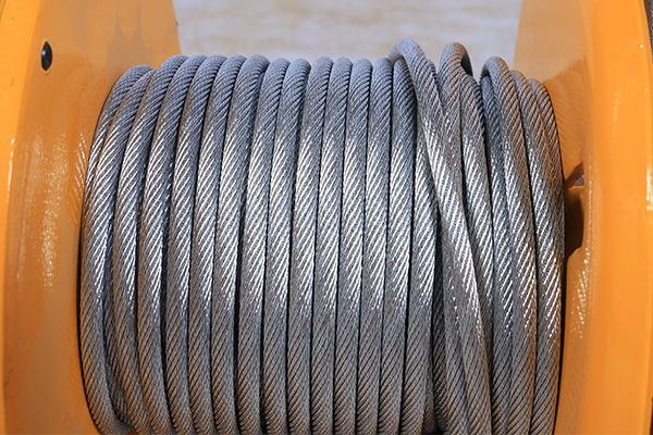 絞盤中的鋼絲繩 絞盤中的鋼絲繩
